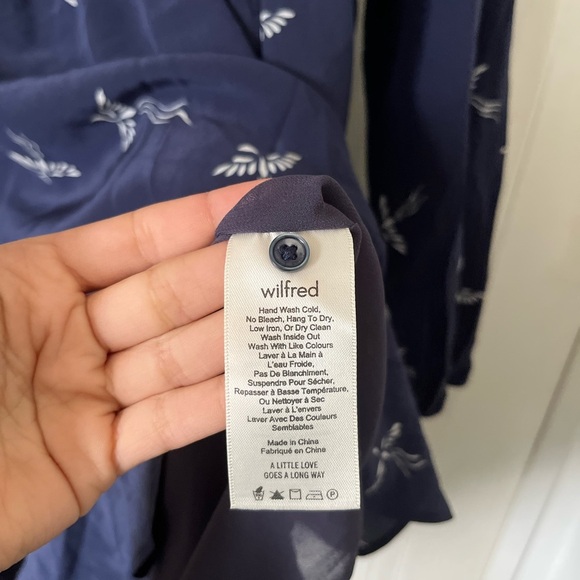 Wilfred By Aritzia 100 % Silk Dove Print Long sleeve Mini Navy Blue Dress - Picture 8 of 8